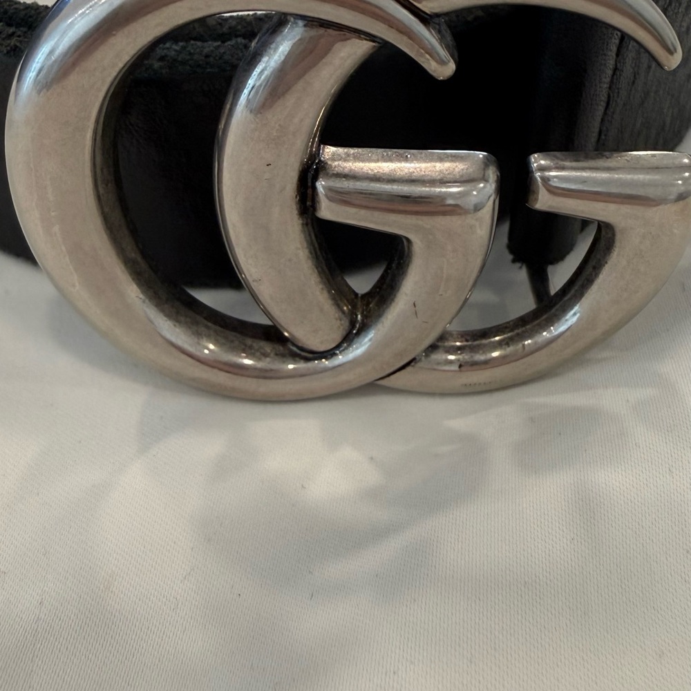 Gucci Black Belt with Silver GG Buckle - Picture 3 of 10